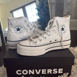 White platform converse - BRAND NEW IN BOX
